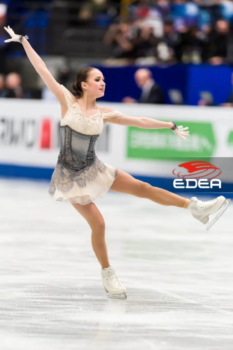 Ice Gallery Skates U.S.